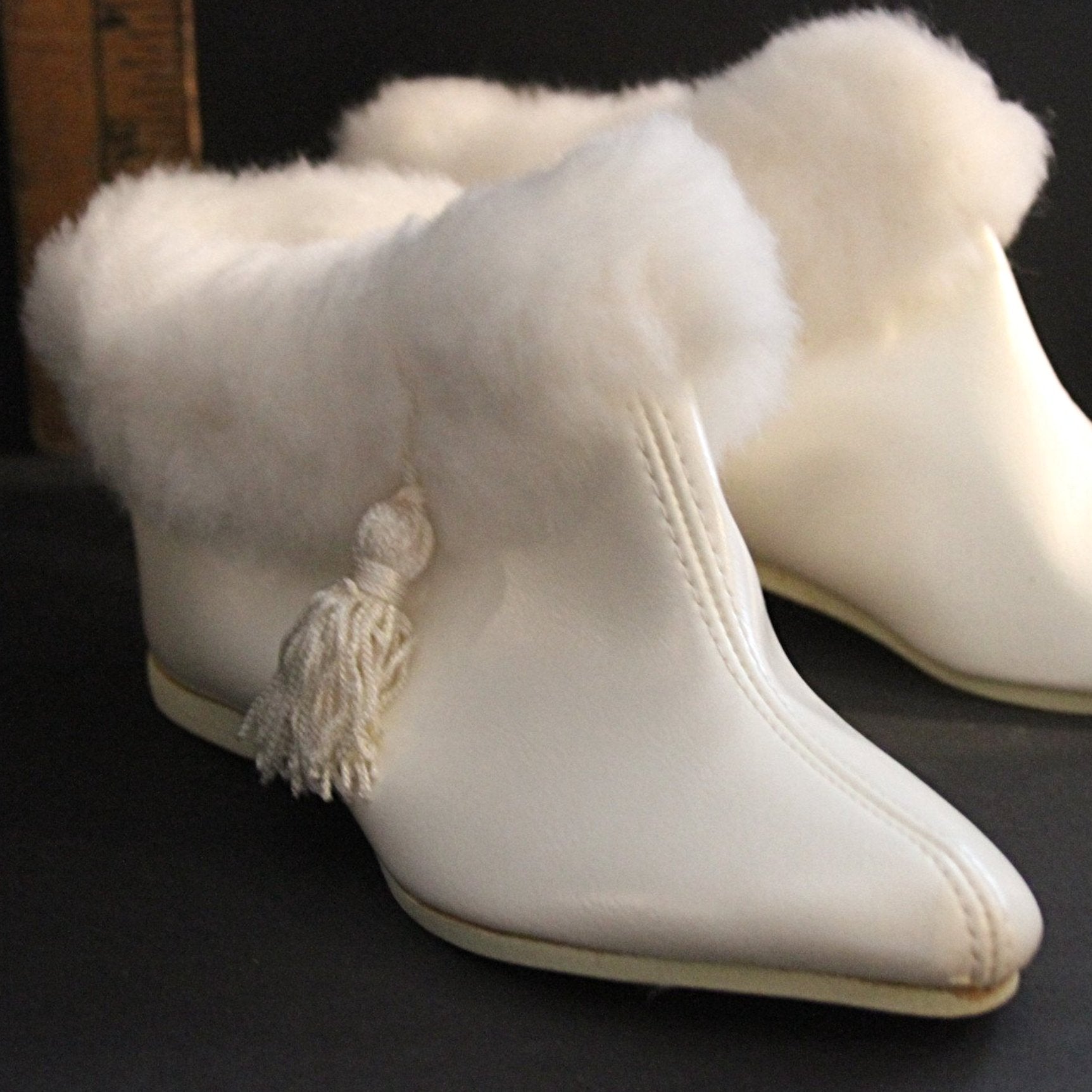 KLICKETTES White Go-Go Boots Trimmed in White Fur New Old Stock